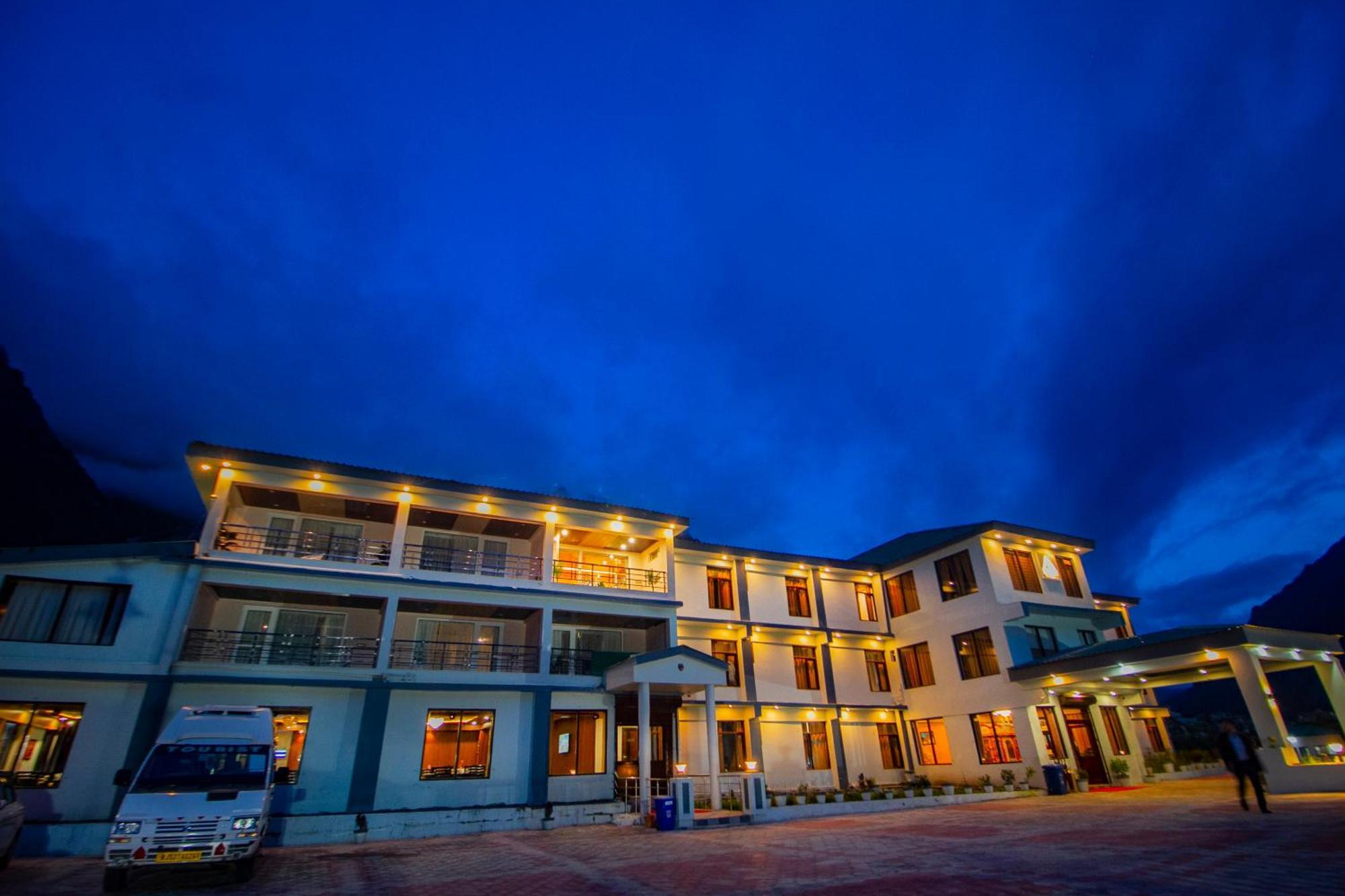 Amritara The Avadh Hotel Badrinath Exterior photo